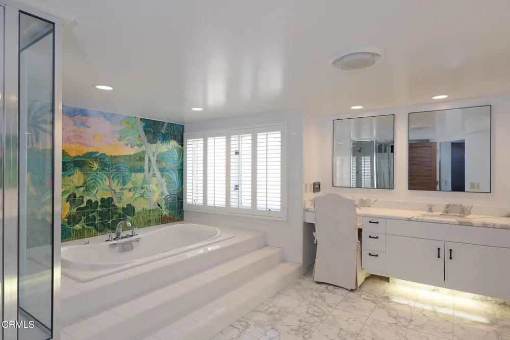 3265 Ocean Drive Oxnard, CA 93035