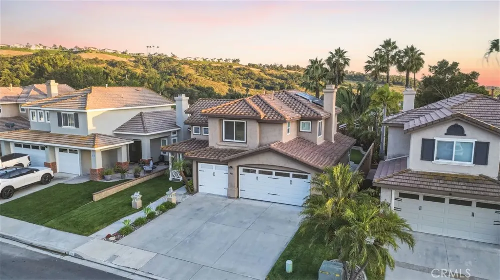 30 Moccasin Trail Trabuco Canyon, CA 92679