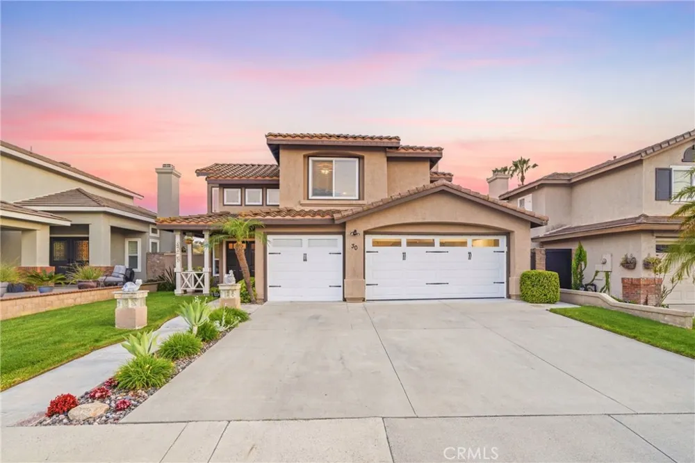 30 Moccasin Trail Trabuco Canyon, CA 92679