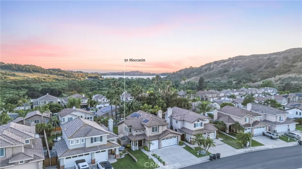 30 Moccasin Trail Trabuco Canyon, CA 92679
