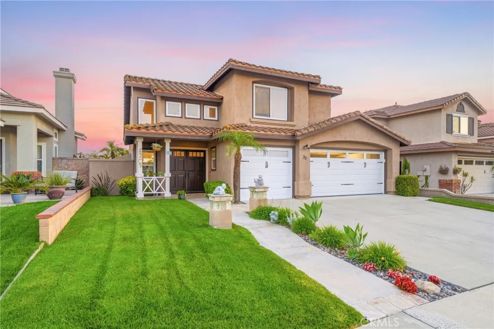 30 Moccasin Trail Trabuco Canyon, CA 92679