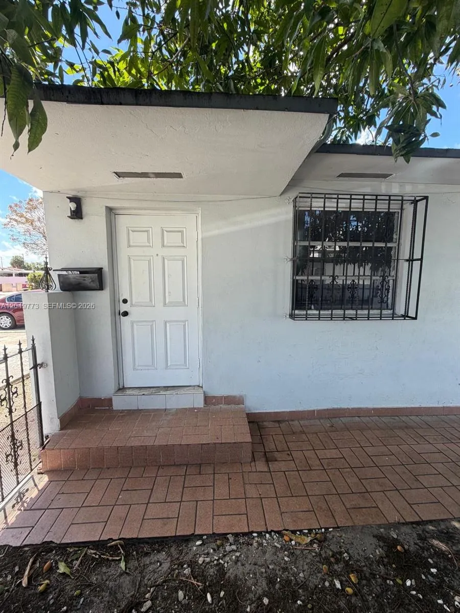 41 E 20th St Hialeah, FL 33010