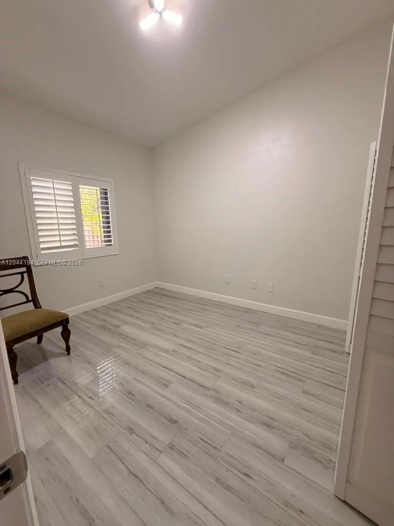 4182 S Pine Island Rd Davie, FL 33328