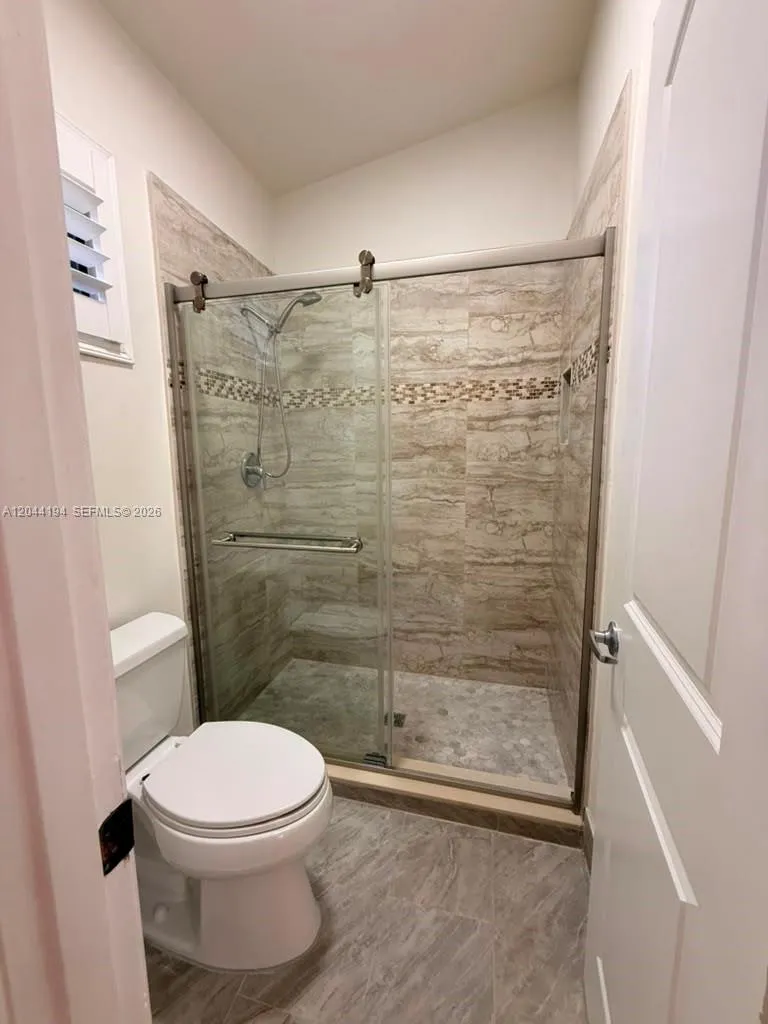 4182 S Pine Island Rd Davie, FL 33328