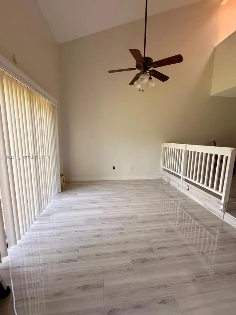 4182 S Pine Island Rd Davie, FL 33328