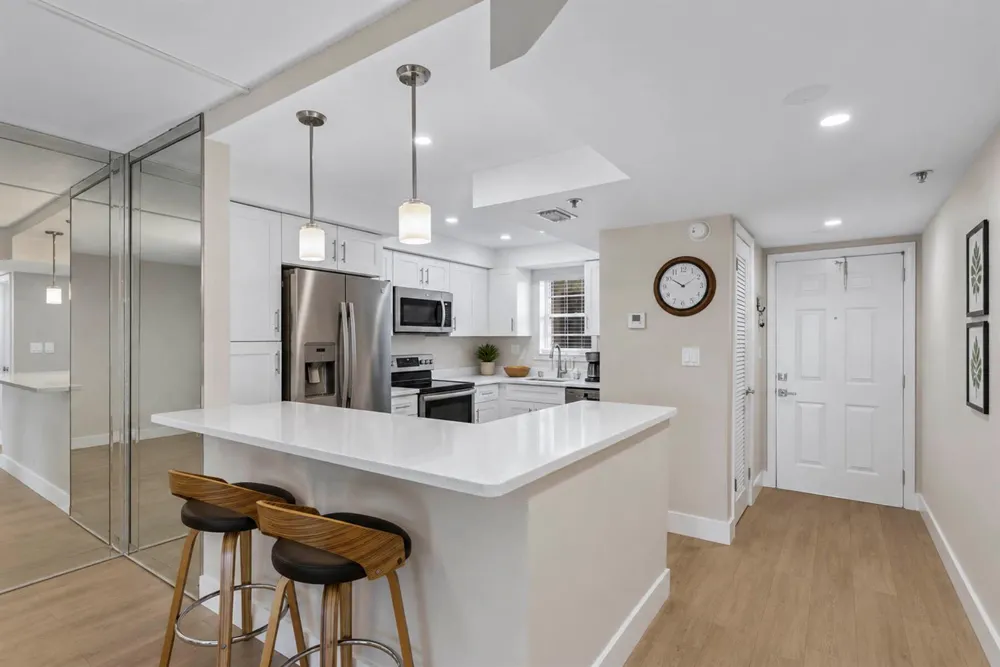 3150 W Rolling Hills Circle #709 Davie, FL 33328