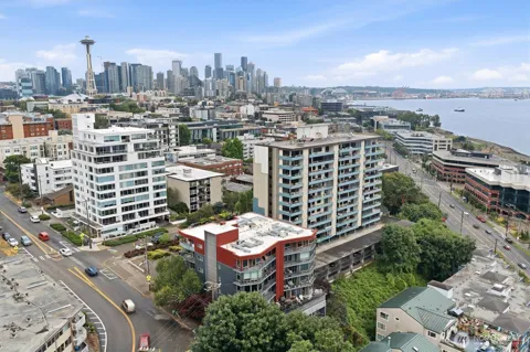 507 W Mercer Street #104