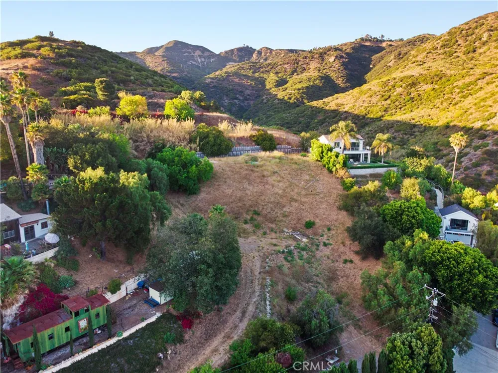 26585 OCEAN VIEW DRIVE Malibu, CA 90211