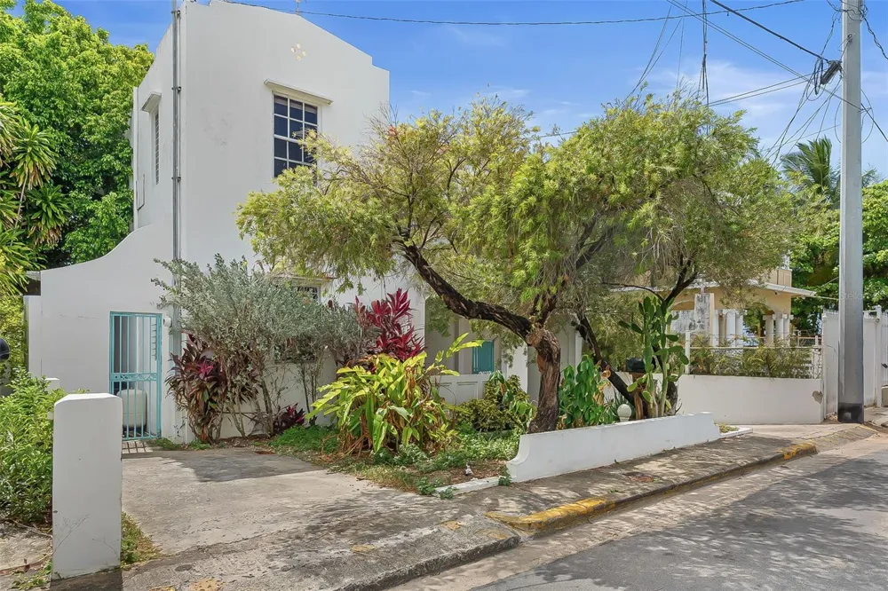 6 GERTRUDIS San Juan, PR 00911