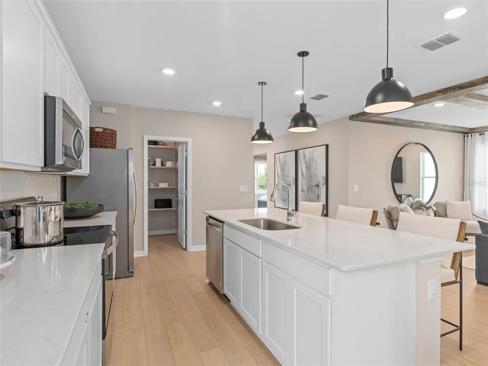 10770 LEAFY LAUREL STREET Orlando, FL 32829