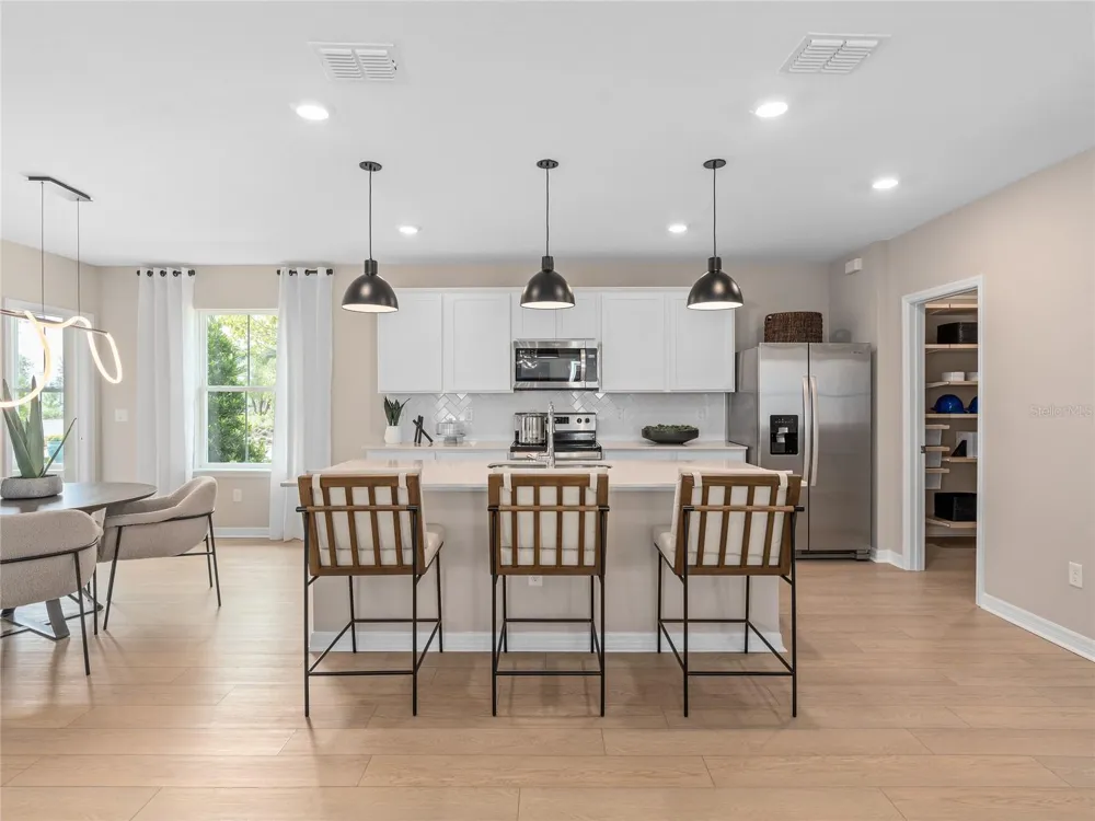 10770 LEAFY LAUREL STREET Orlando, FL 32829