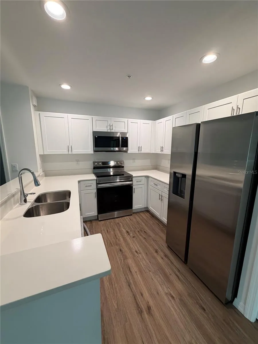 2577 6TH AVENUE DRIVE E Bradenton, FL 34208