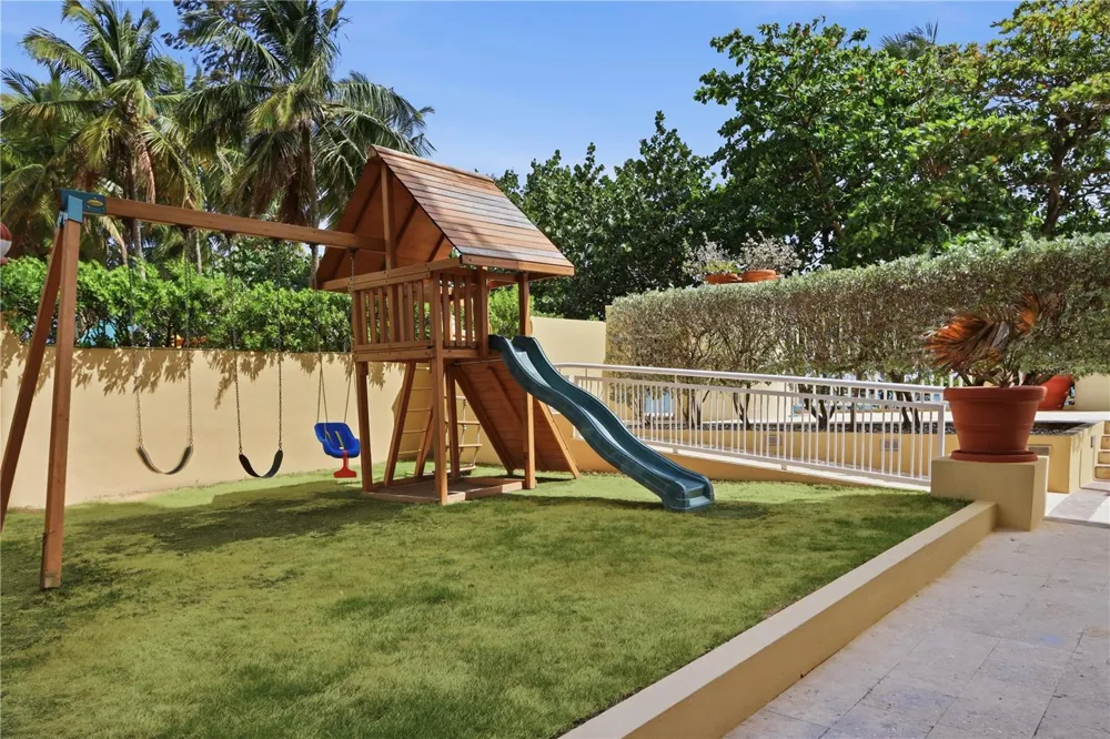 Carrion Court #6 CARRION COURT PLAYA STREET #103 San Juan, PR 00911