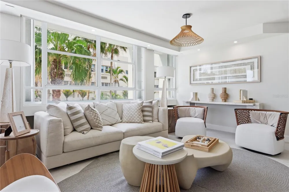 Carrion Court #6 CARRION COURT PLAYA STREET #103 San Juan, PR 00911