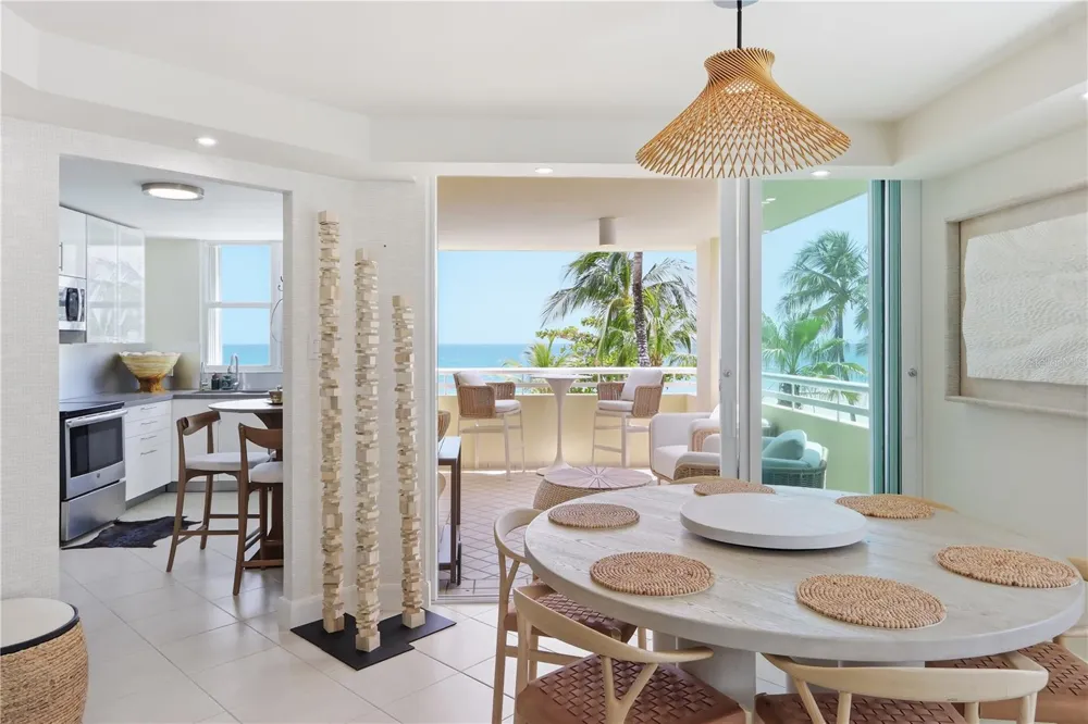 Carrion Court #6 CARRION COURT PLAYA STREET #103 San Juan, PR 00911