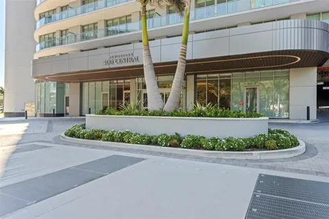 400 CENTRAL AVENUE #3103