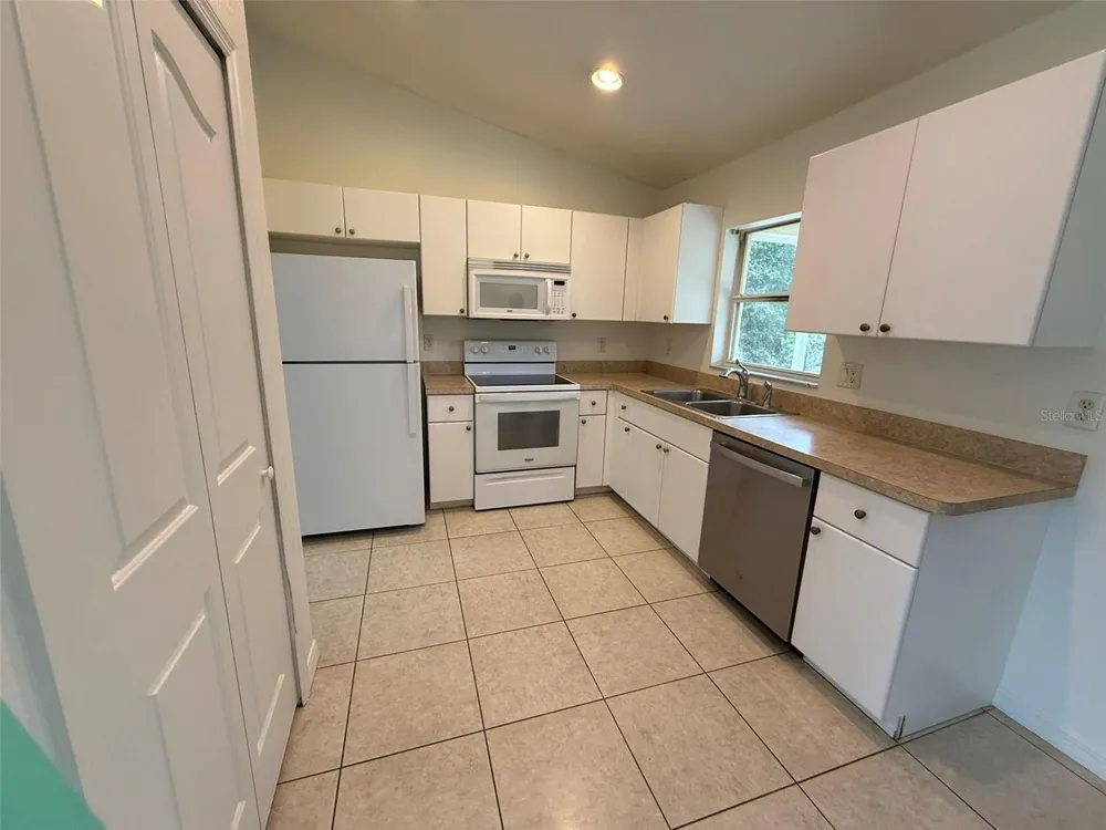 3305 CIRCLEVILLE STREET North Port, FL 34286
