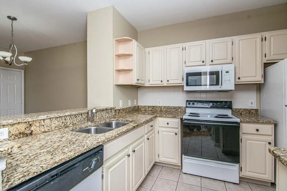 5713 LEGACY CRESCENT PLACE #101 Riverview, FL 33578