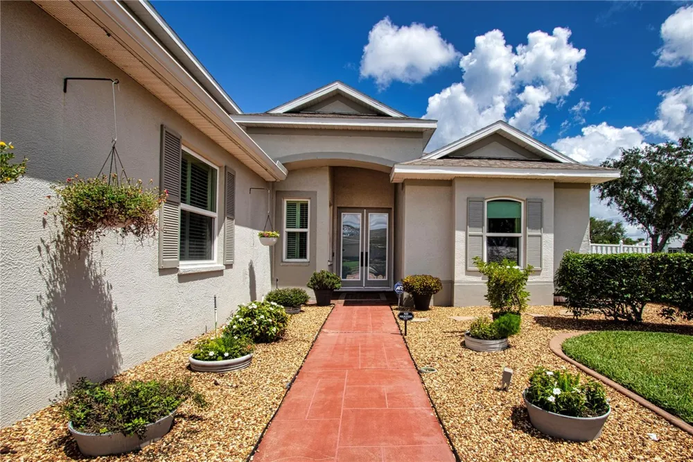 515 PLANTERS MANOR WAY Bradenton, FL 34212