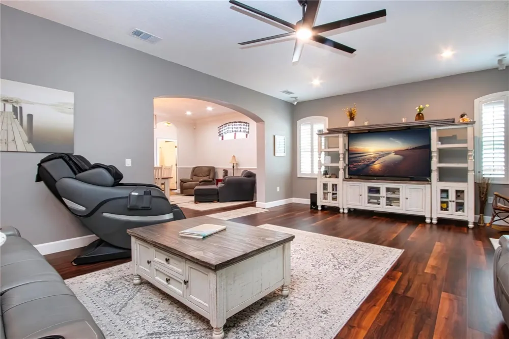 515 PLANTERS MANOR WAY Bradenton, FL 34212