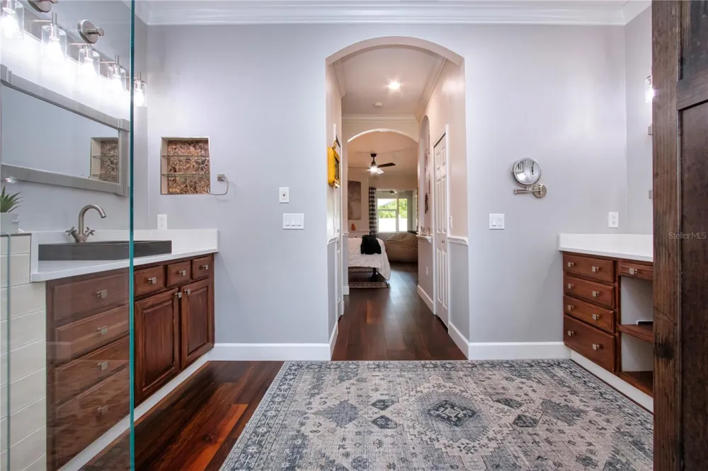 515 PLANTERS MANOR WAY Bradenton, FL 34212