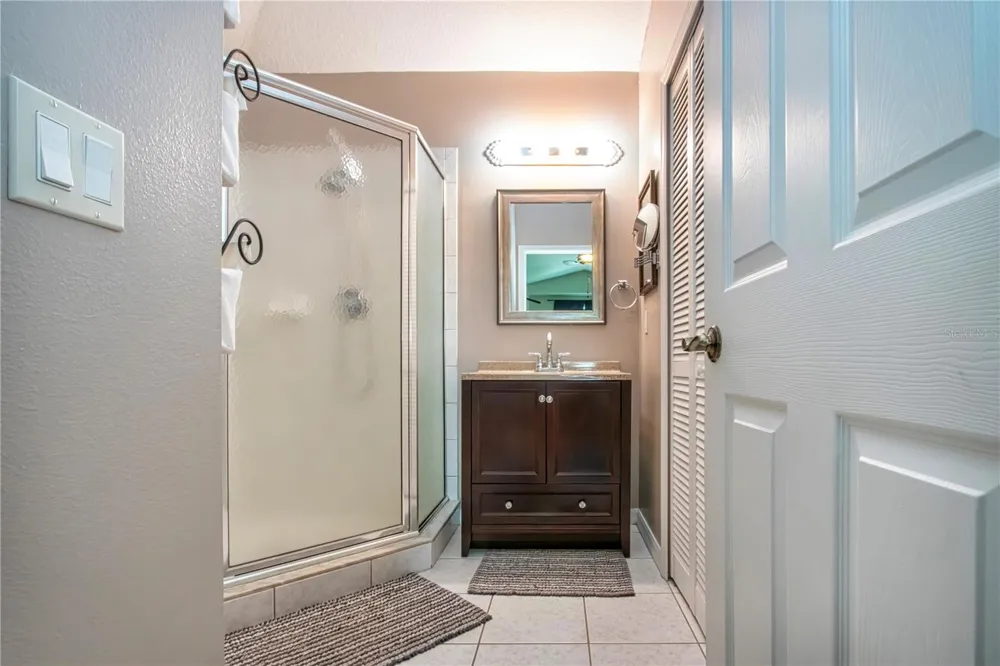 515 PLANTERS MANOR WAY Bradenton, FL 34212