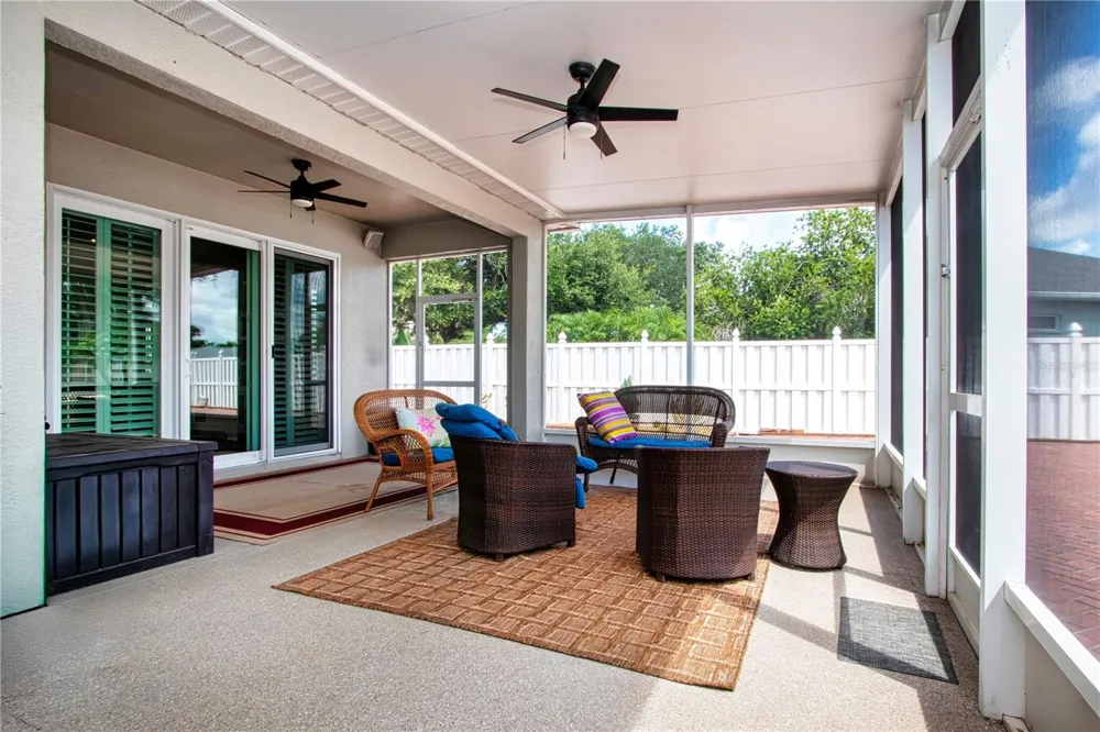 515 PLANTERS MANOR WAY Bradenton, FL 34212