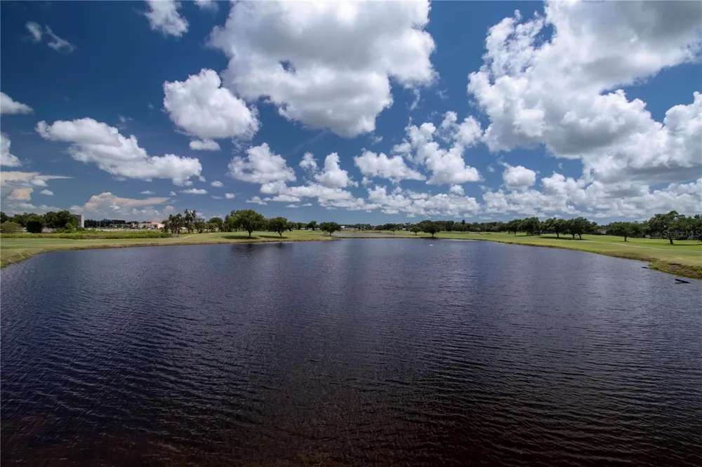 515 PLANTERS MANOR WAY Bradenton, FL 34212