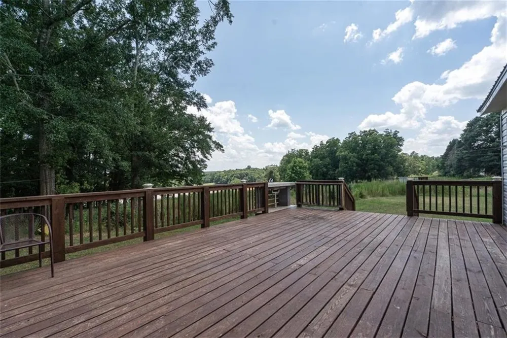 46 Whitsel Hollow Comer, GA 30629