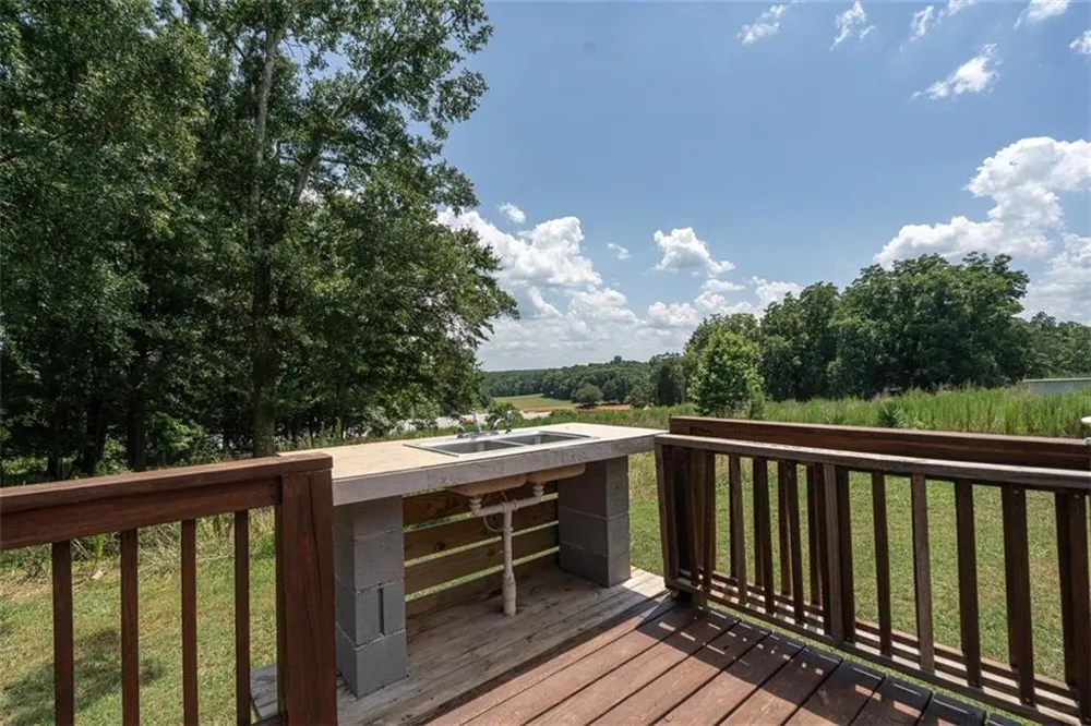 46 Whitsel Hollow Comer, GA 30629