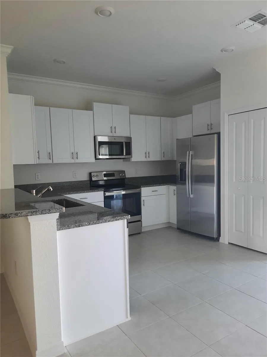 36429 CAMP FIRE TERRACE Zephyrhills, FL 33541