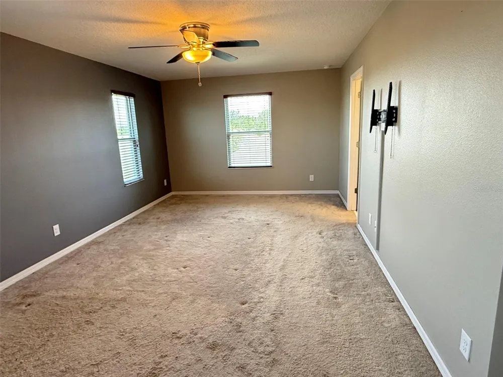 2228 NAPONE LANE Minneola, FL 34715