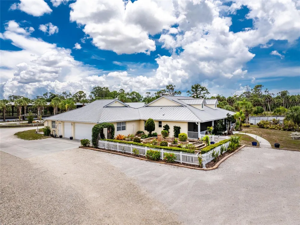 668 PALOMINO TRAIL Englewood, FL 34223