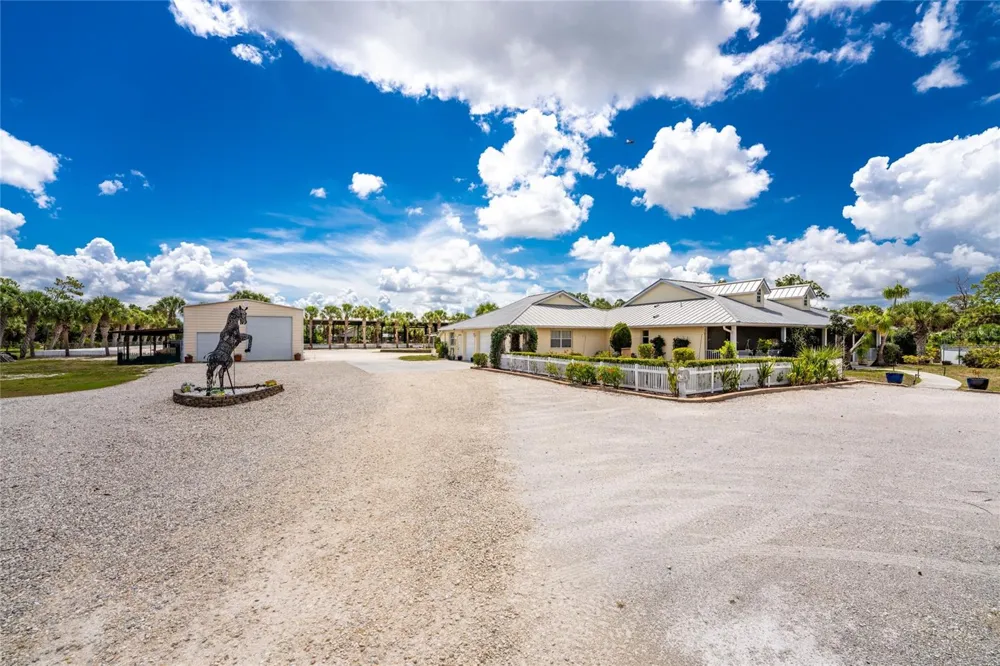 668 PALOMINO TRAIL Englewood, FL 34223