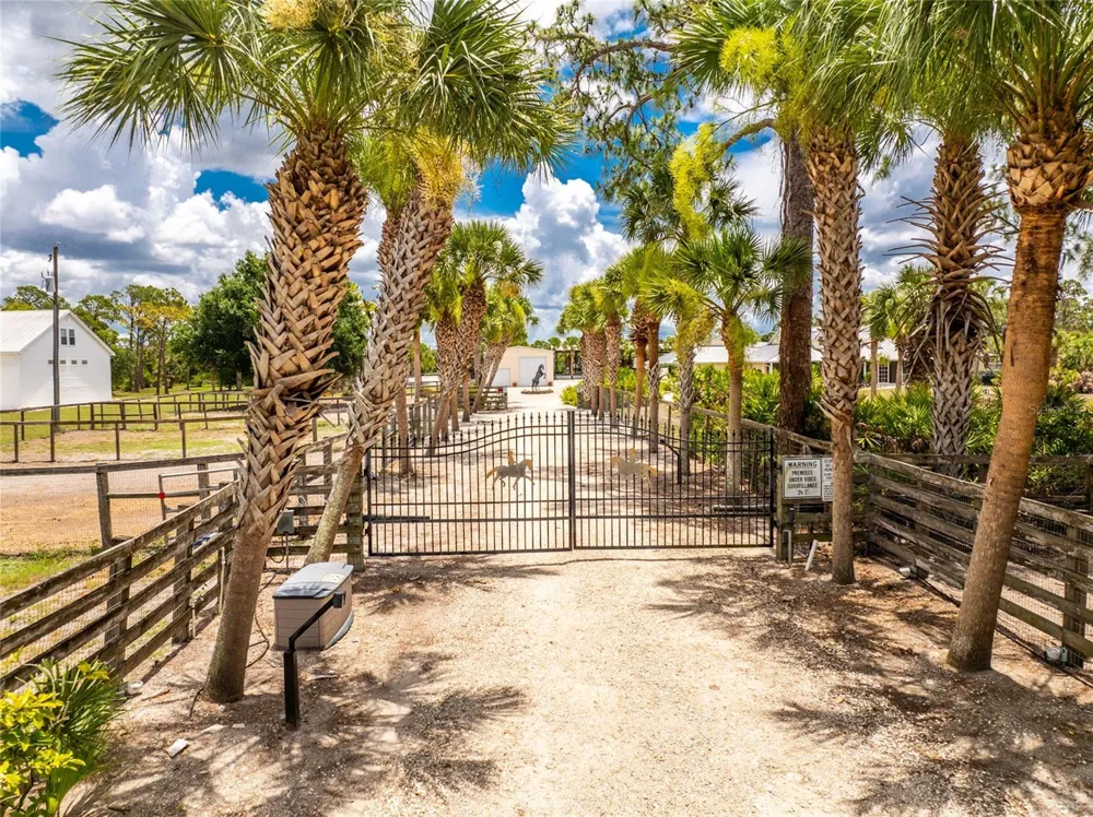 668 PALOMINO TRAIL Englewood, FL 34223