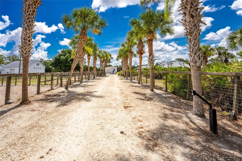 668 PALOMINO TRAIL Englewood, FL 34223