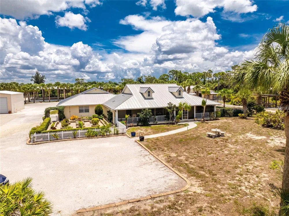 668 PALOMINO TRAIL Englewood, FL 34223