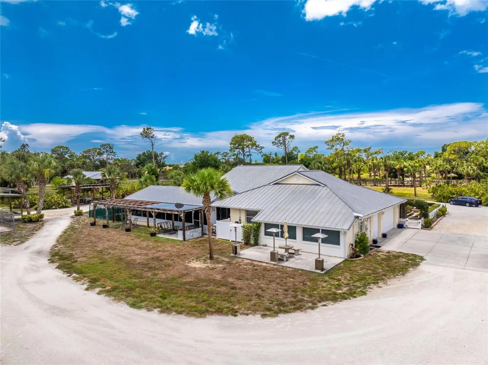 668 PALOMINO TRAIL Englewood, FL 34223