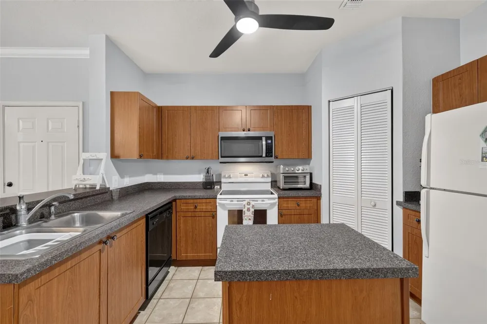 2217 TUSCANY TRACE #7 Palm Harbor, FL 34683