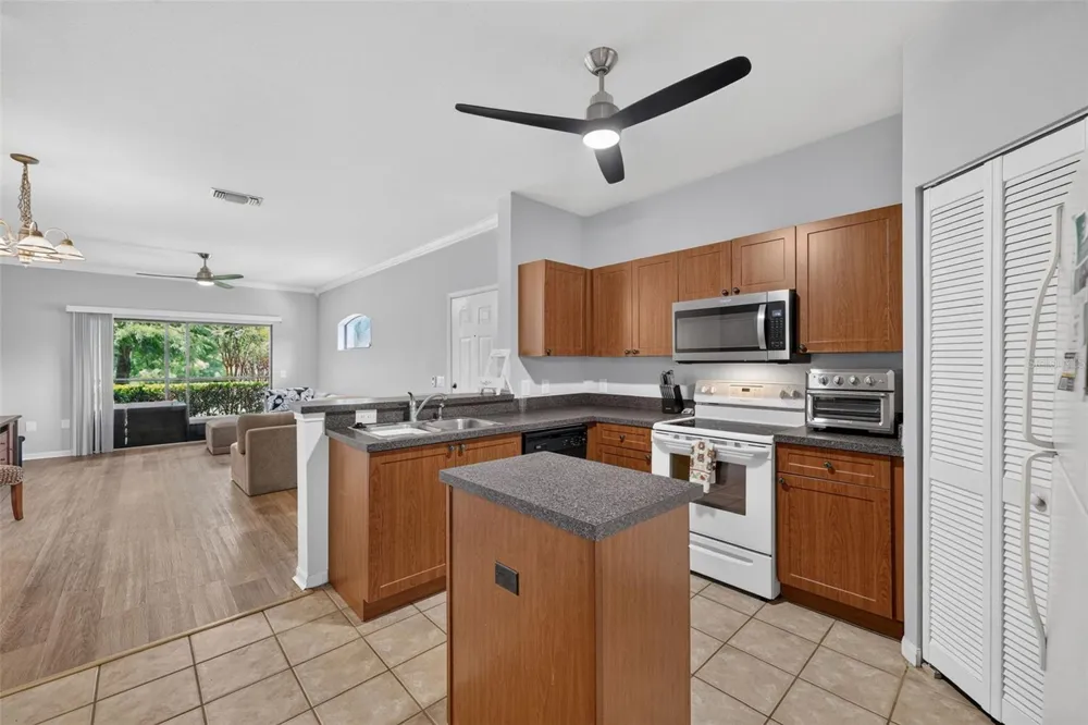 2217 TUSCANY TRACE #7 Palm Harbor, FL 34683