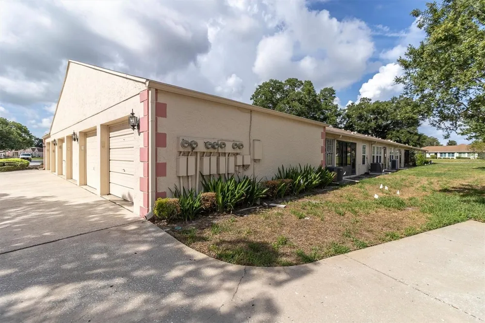 11337 VERSAILLES LANE Port Richey, FL 34668
