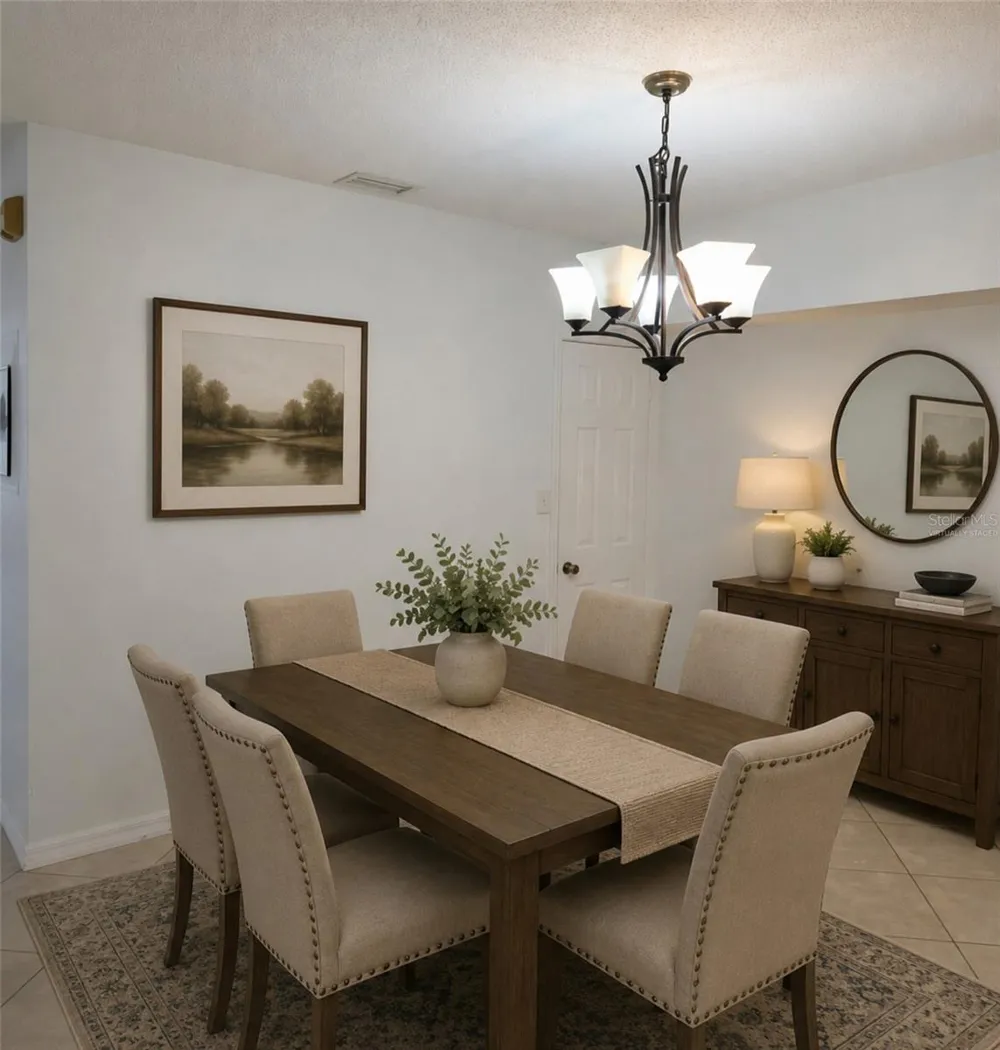 734 KENSINGTON LAKE CIR #BRANDON Brandon, FL 33511