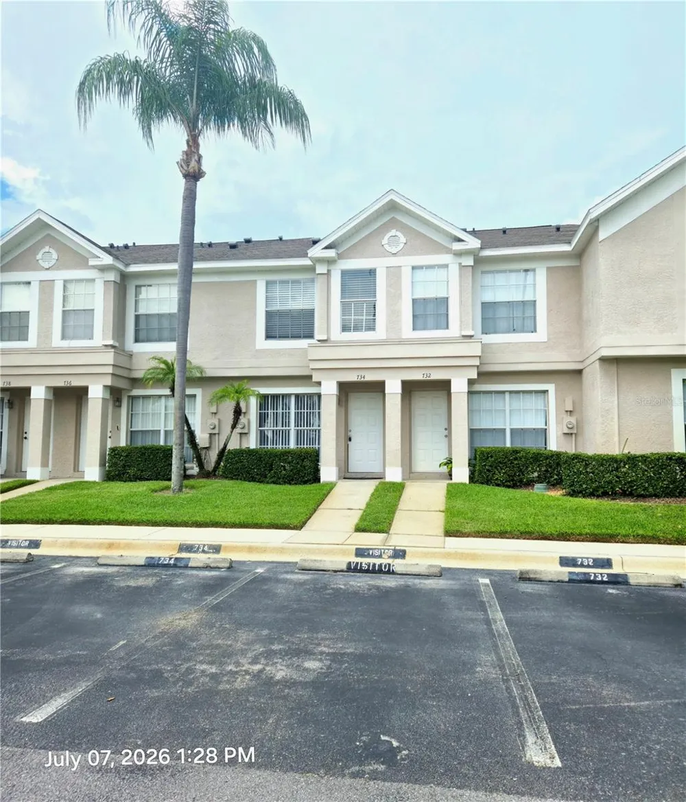 734 KENSINGTON LAKE CIR #BRANDON Brandon, FL 33511