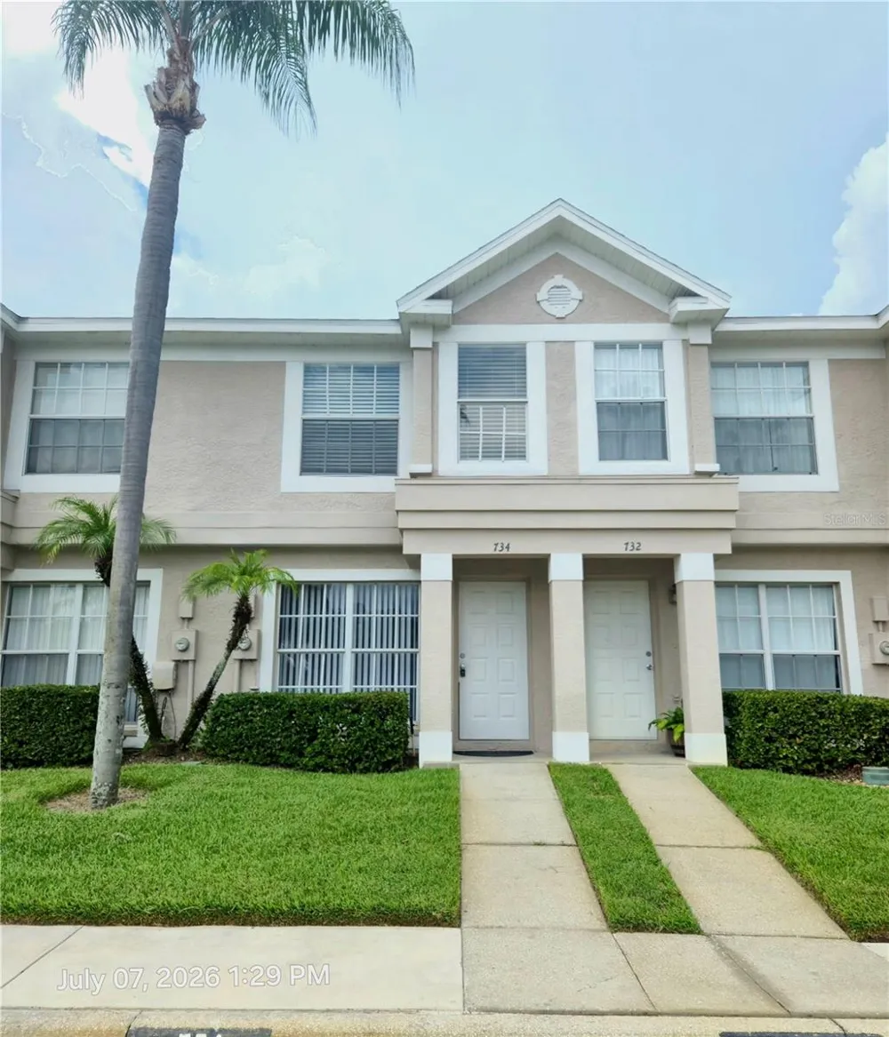 734 KENSINGTON LAKE CIR #BRANDON Brandon, FL 33511