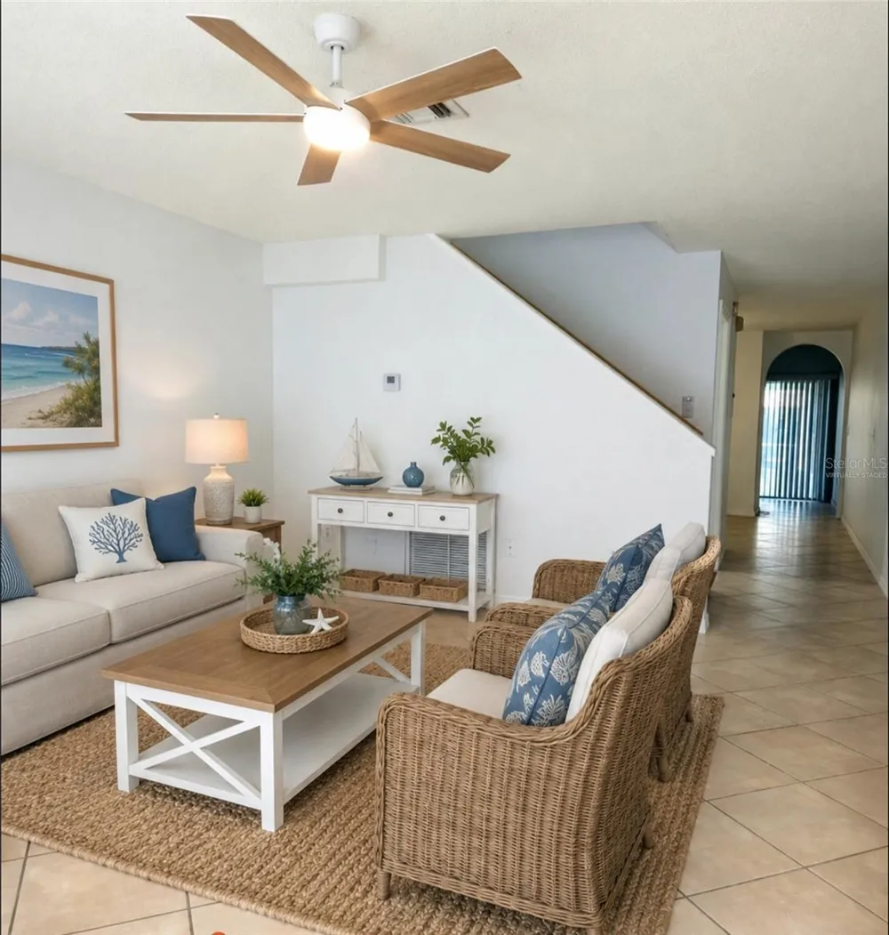 734 KENSINGTON LAKE CIR #BRANDON Brandon, FL 33511