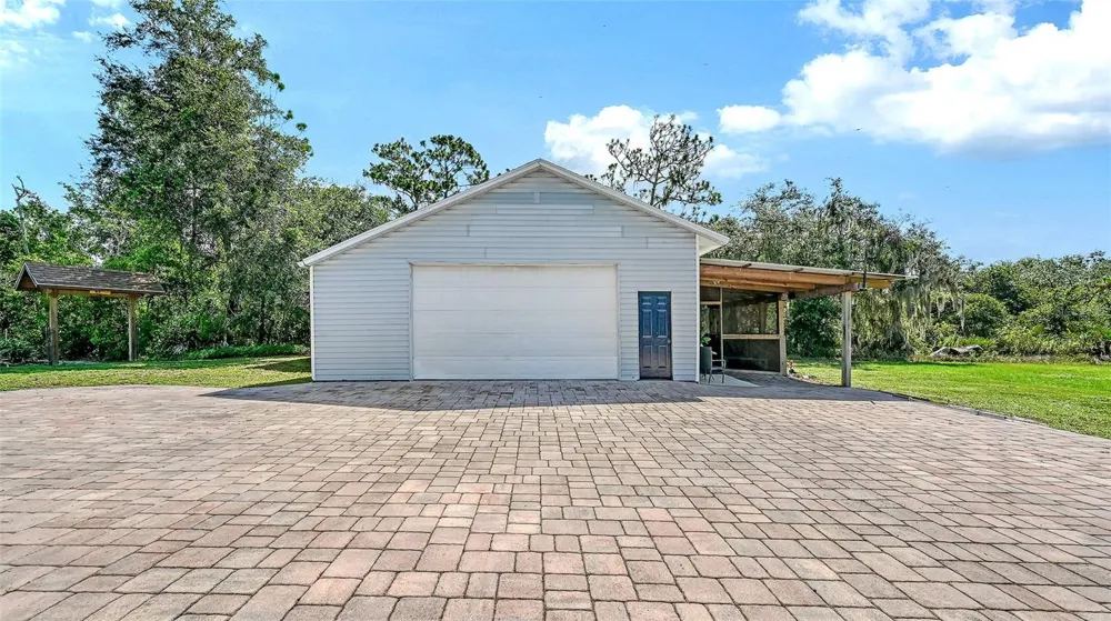 28401 104TH DR E Myakka City, FL 34251