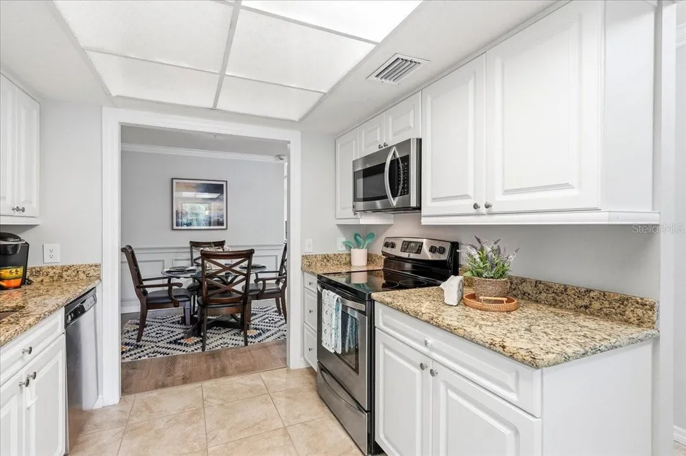 4540 BEE RIDGE ROAD #Villa 1 Sarasota, FL 34233
