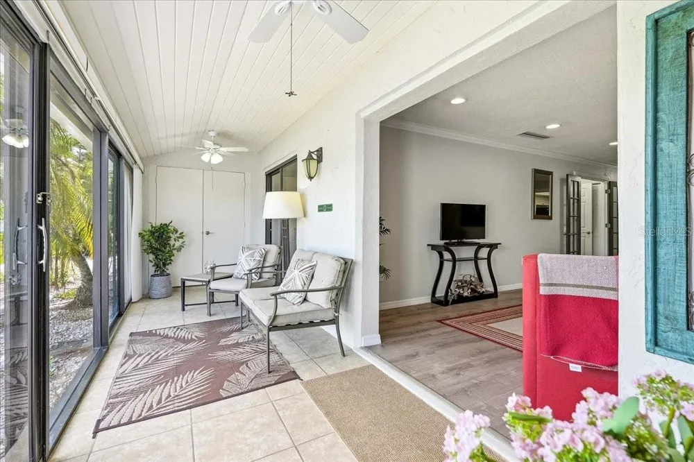 4540 BEE RIDGE ROAD #Villa 1 Sarasota, FL 34233