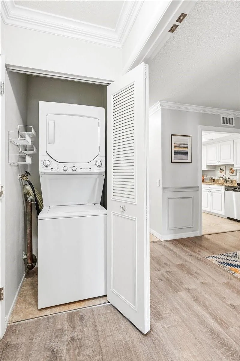 4540 BEE RIDGE ROAD #Villa 1 Sarasota, FL 34233