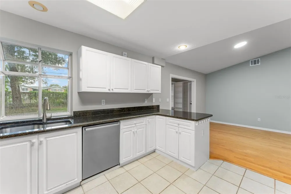 805 W SMITH STREET Orlando, FL 32804